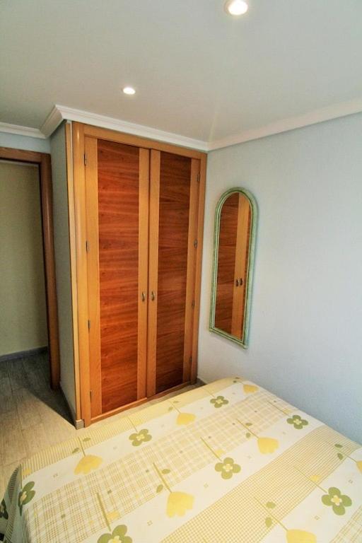 Apartamento Torre Yago, Primera Linea De Playa Para 6 Personas Μπένιντορμ Εξωτερικό φωτογραφία